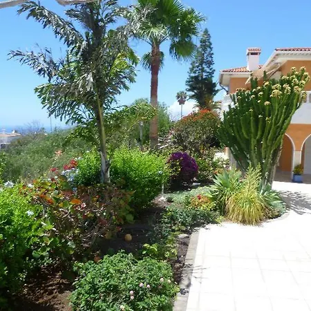 Sleeps 4 Pool Wifi * Chayofa